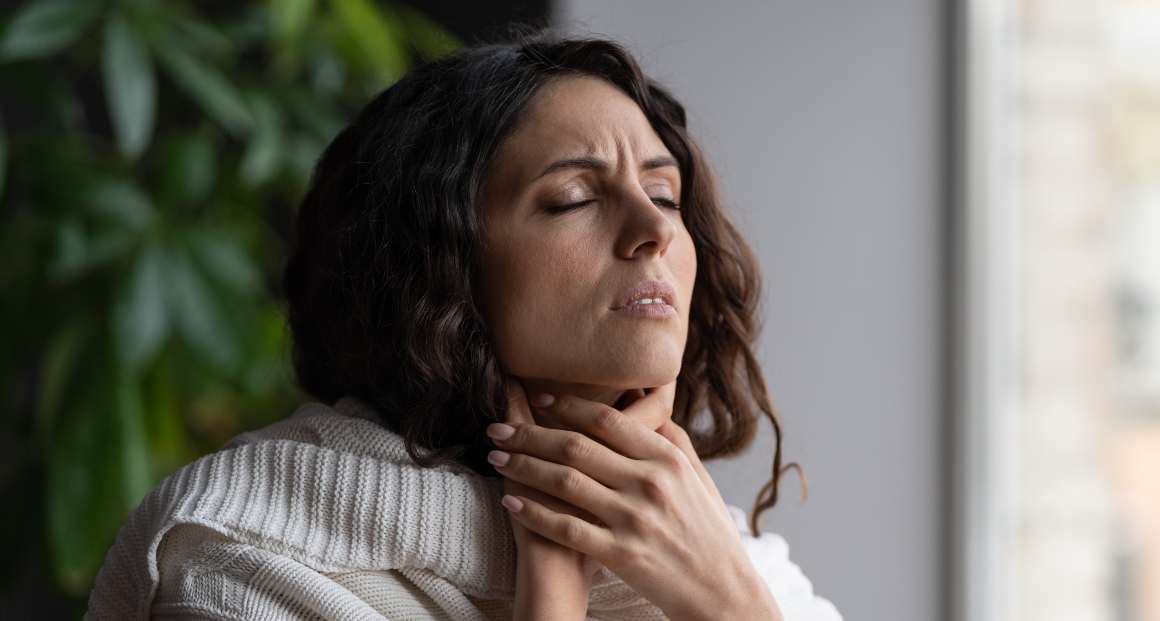 Cómo prevenir la sequedad de garganta