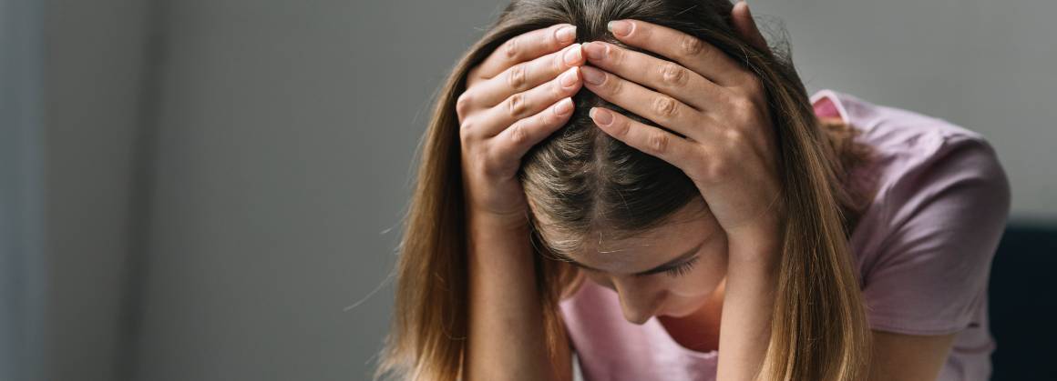 ¿Cómo afectan la ansiedad y el estrés al crecimiento del cabello?