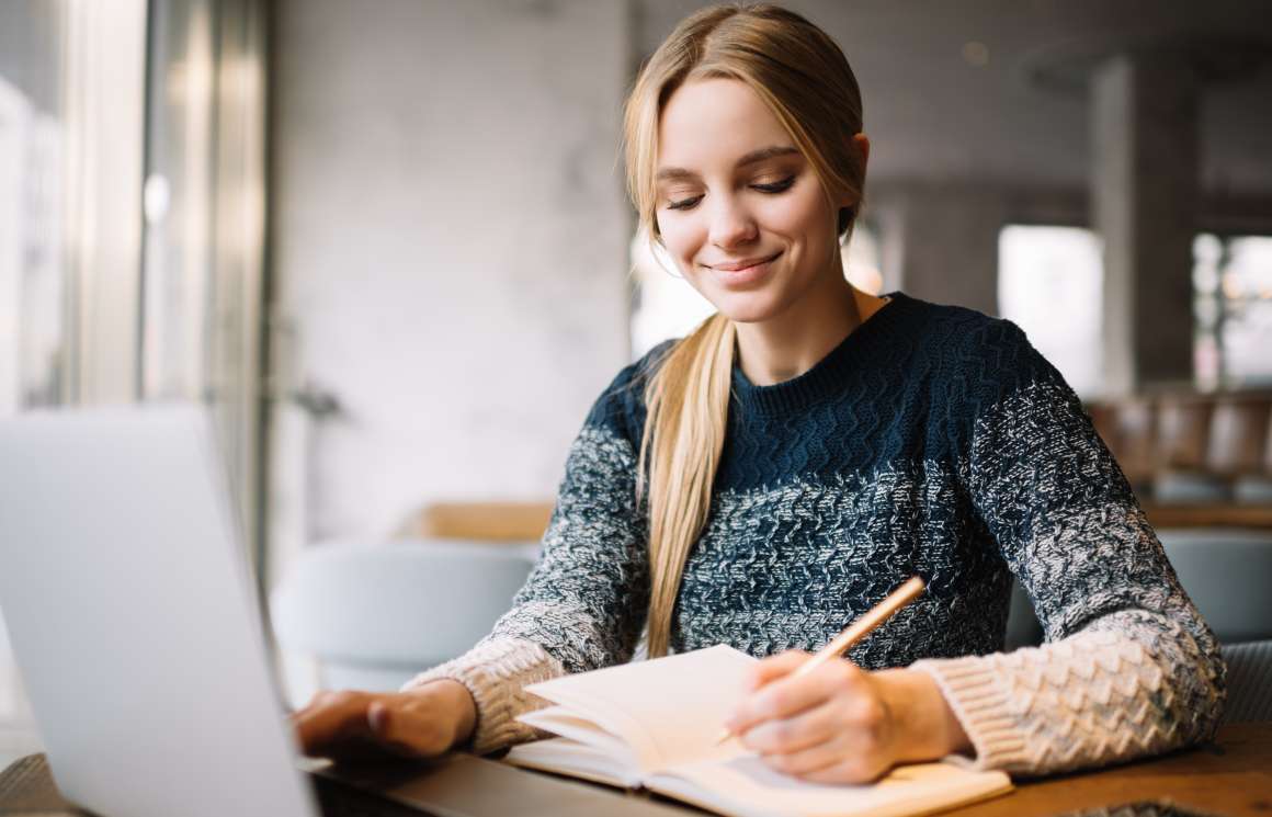 cómo-afecta-el-trabajo-en-casa-al-dormir-de-los-estudiantes