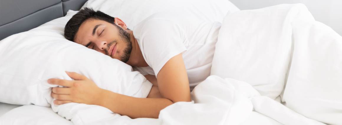 5 formas eficaces de quemar grasa mientras duerme